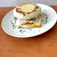 チーズソーセージエッグマフィン|ゆーきさん
