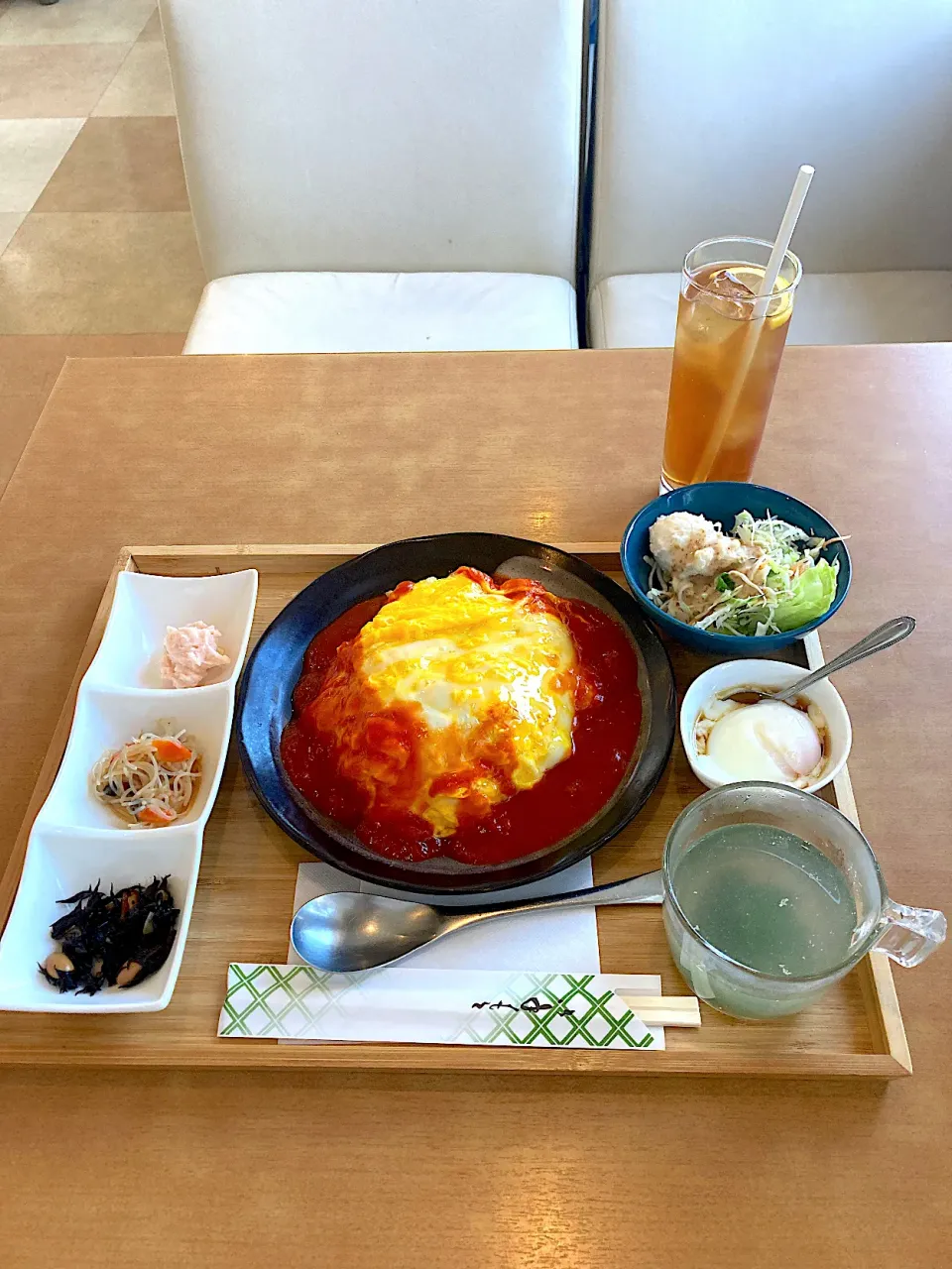 今日は尾張富士→明治村の登山&ウォーキング。ランチは明治村内の「浪漫亭」さんでオムライスを頂こうと思ってましたが長蛇の列で断念。明治村を出て羽黒駅に向かう途中、喫茶店「五条」さんで執念のオムライスを頂きました。ドリンクも含めこれで1000円はお得！大満足で会計しようとすると（続く）|なびさん