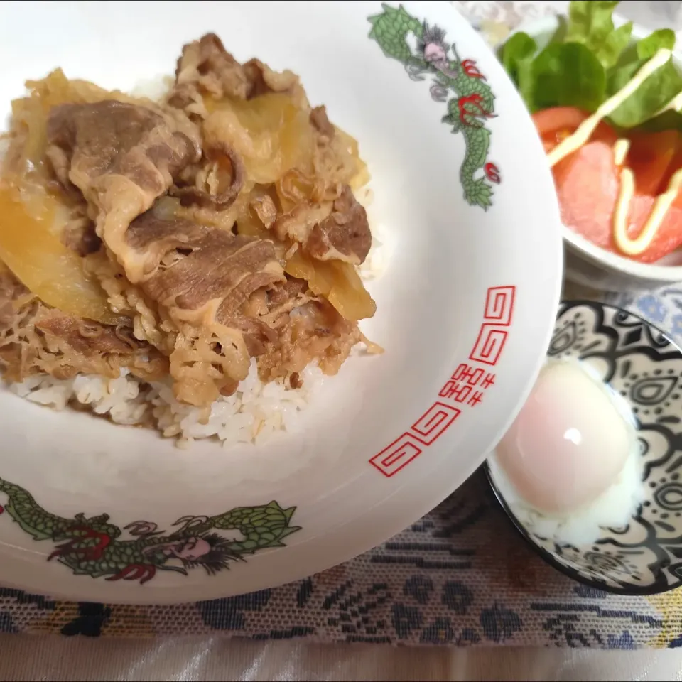 夜ご飯にスタンダードに頂きました🥰(温玉は＋して)|m.rafuさん