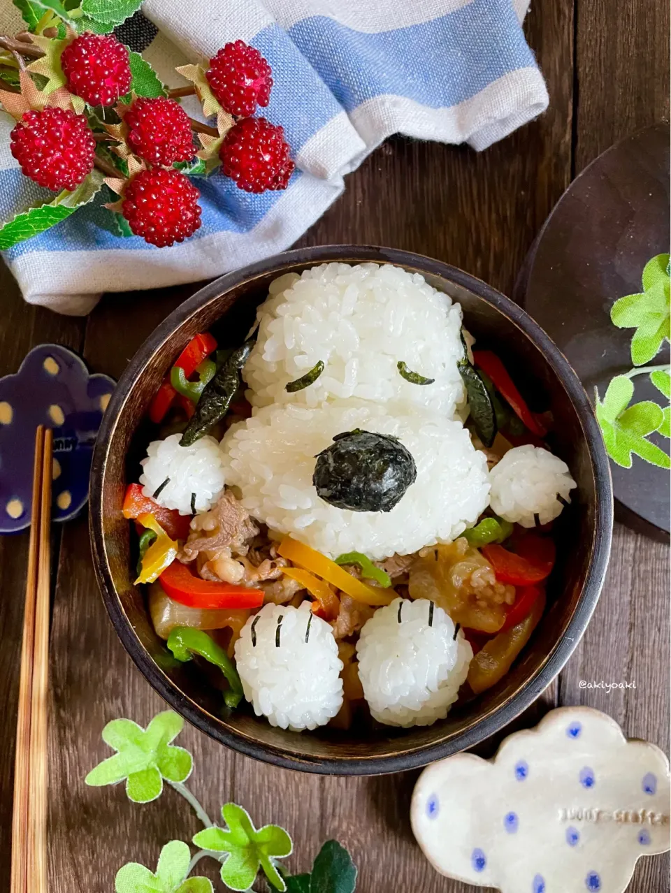 スヌーピー牛丼弁当|Akiyoෆ¨̮⑅さん