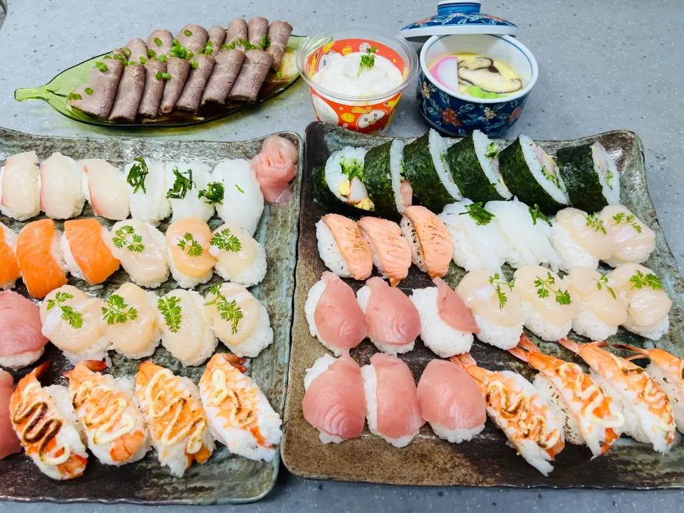 「にぎり🍣＆ローストビーフ」|バシュランさん