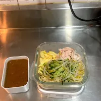 加工外食日記-藍阿姨眷村涼麵加雞胸跟蛋片|從🐈‍⬛邁向🦭之路さん