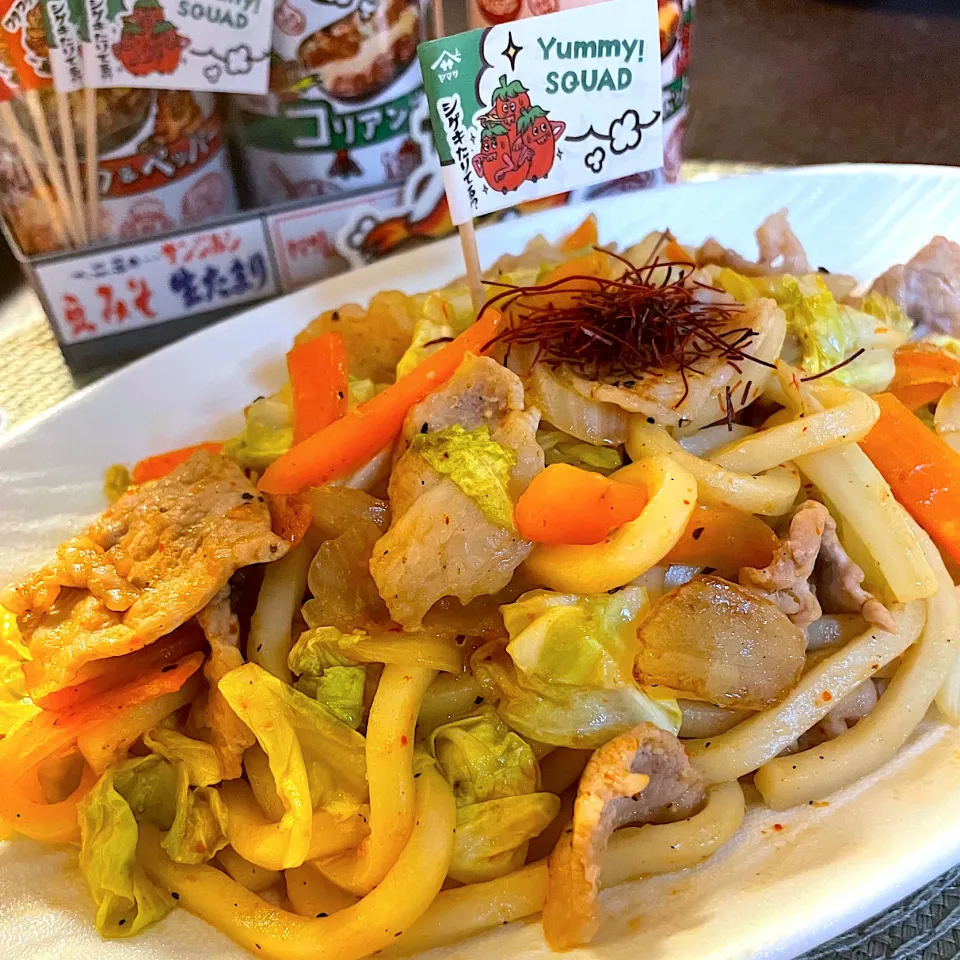 焼きうどん✨Yummy！コリアンホット🔥|まぁちゃんさん