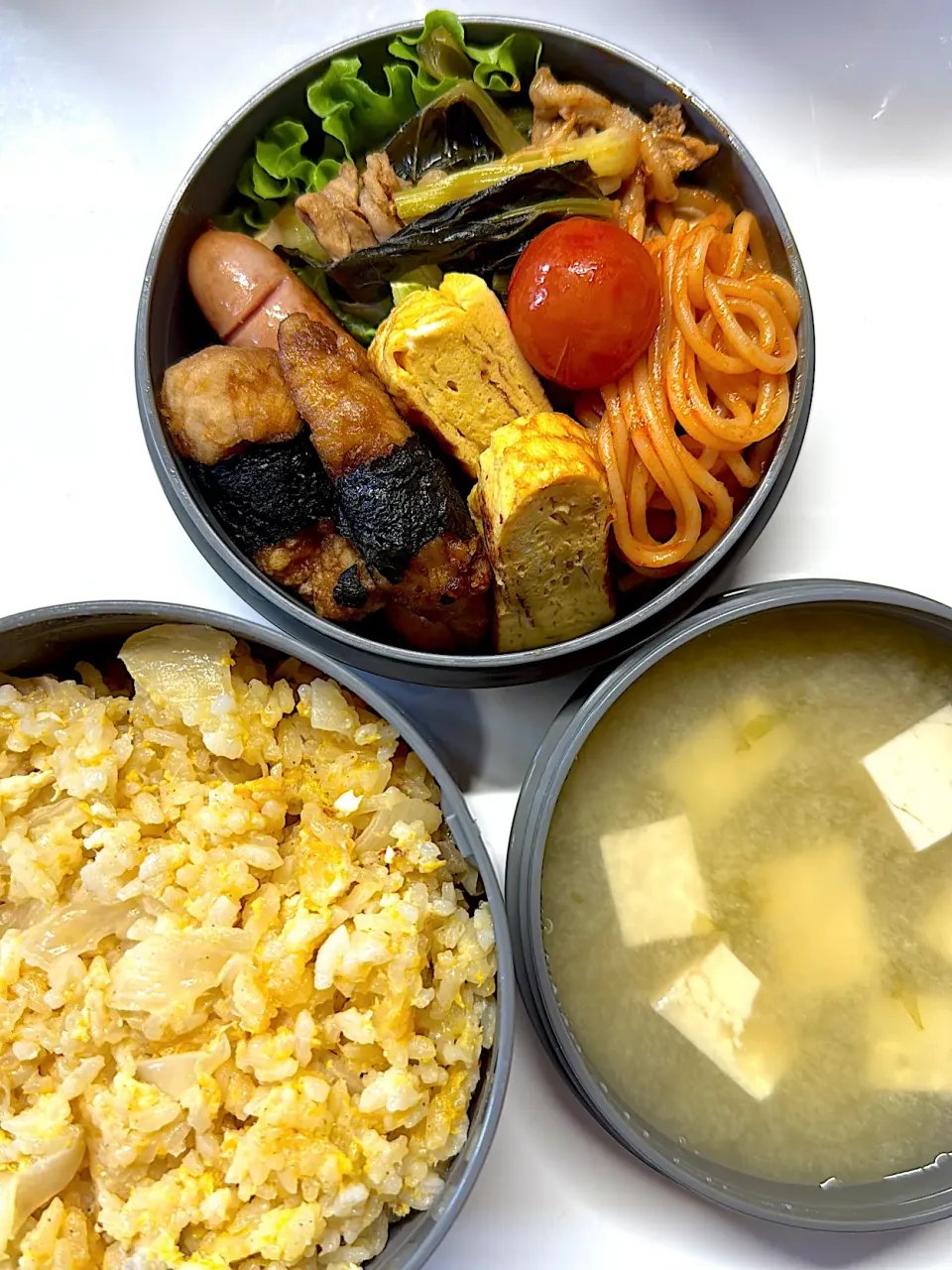 海苔巻きチキンと小松菜と豚肉の煮物弁当|Mihoさん
