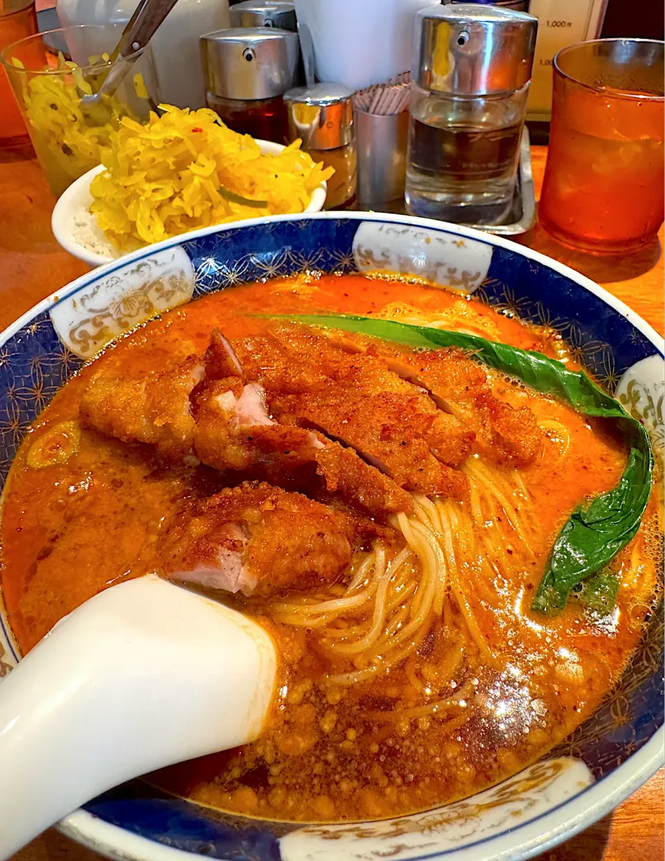 ぱいこうだんだんめん|流線形さん