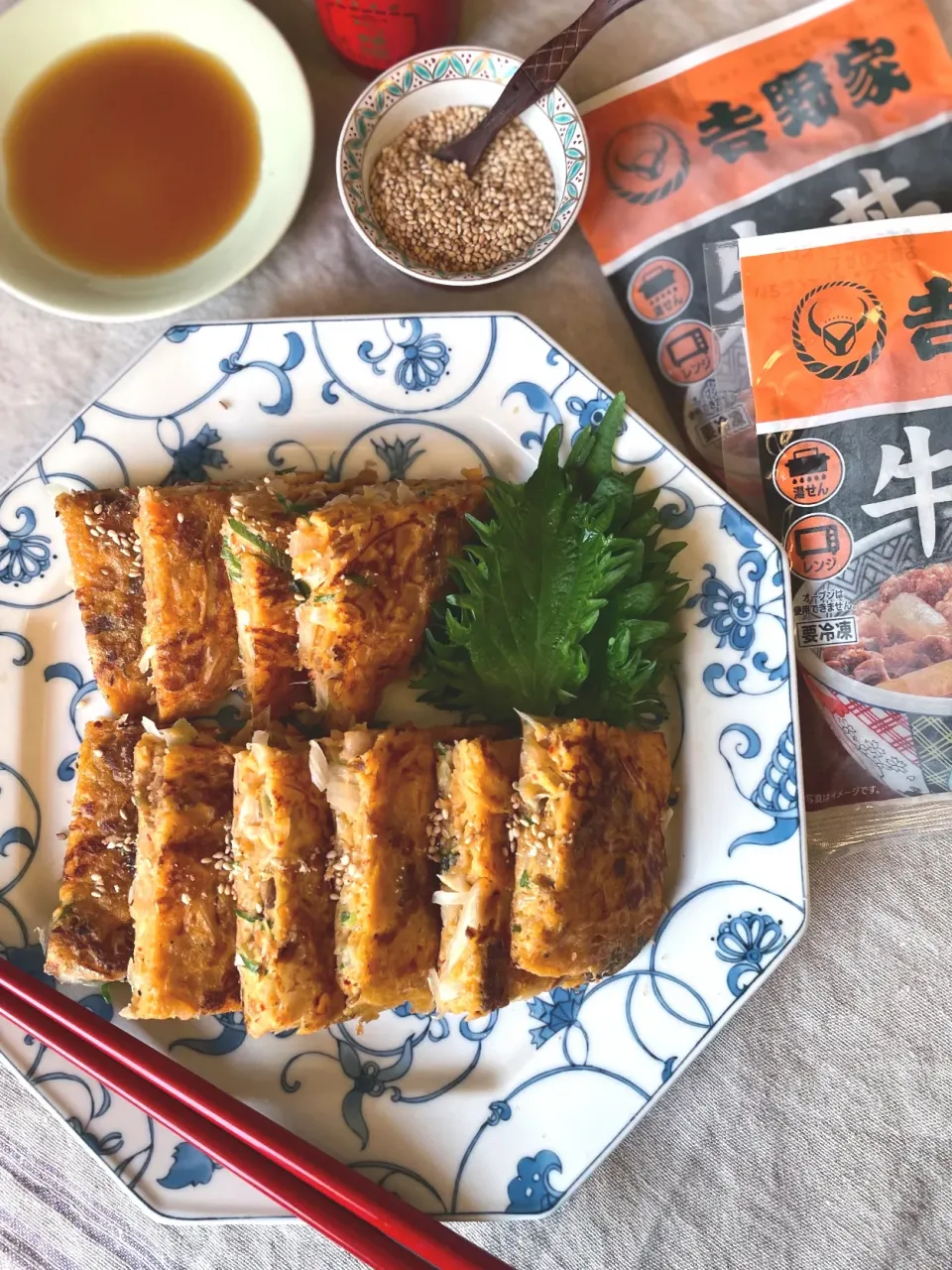 "牛丼の具でネギとキムチのチヂミ🇰🇷"|isakoさん