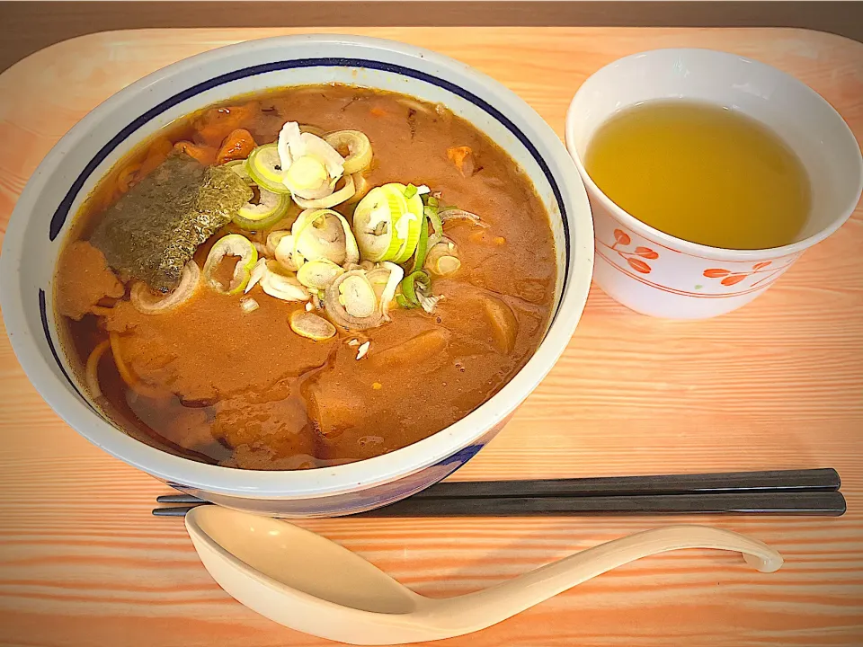 市役所の食堂でカレーそば|akopeko ◡̈⋆さん