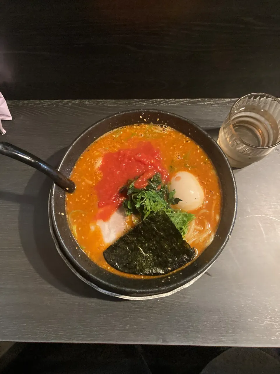 今日は名古屋の飲み会があって飲みは目一杯ですが、ちょっと食べ足りないので、帰る途中で前から気になっていたラーメン屋「正五郎」さんで一番人気のトマト赤ラーメンをいただきました。らーめん正五郎
https://fn0n0.crayonsite.net/|なびさん