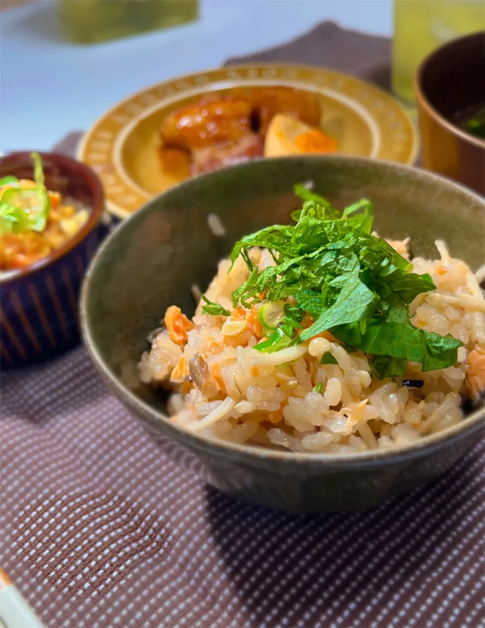 鮭とえのきの炊き込みご飯|自炊始めたよんさん