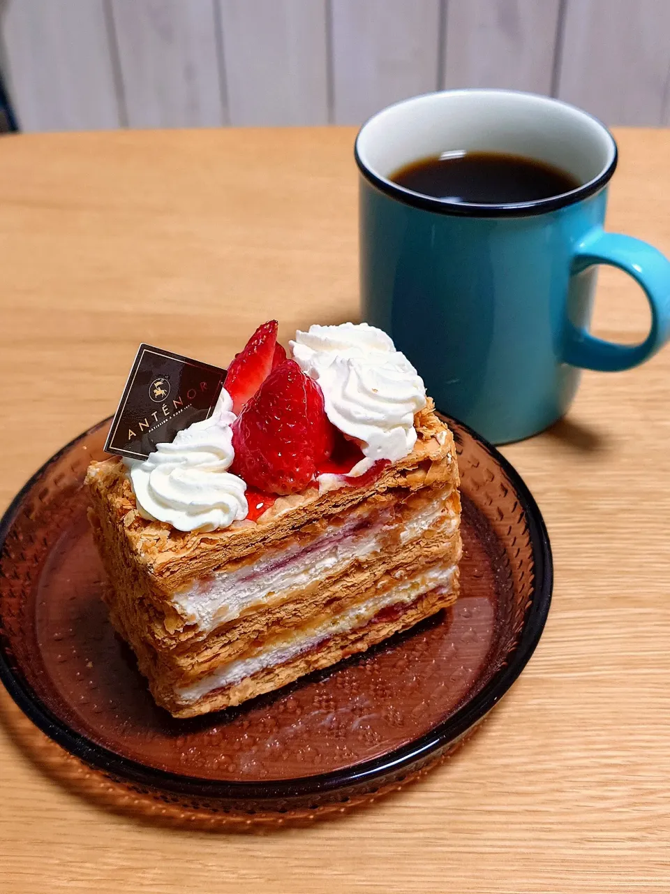 アンテノールのナポレオンパイとコーヒー|すーさん