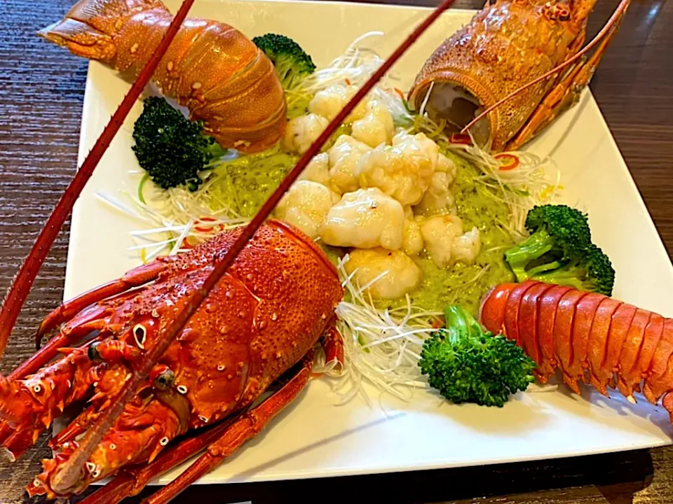 中華の伊勢エビ🦞✨|山勝さん