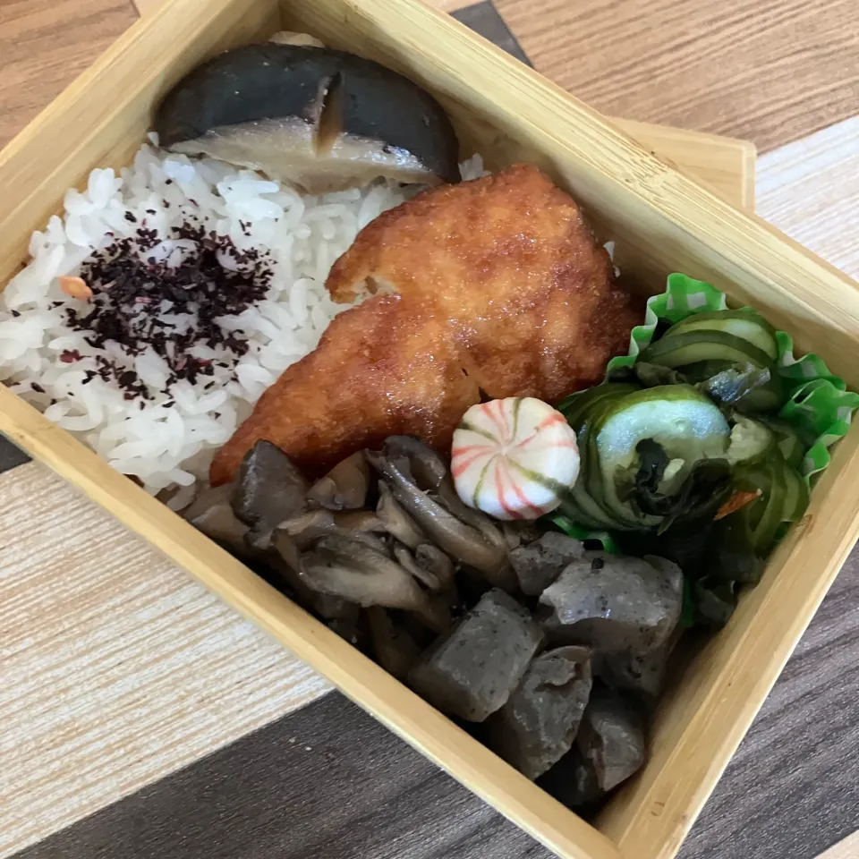 黒い弁当|ポンポンダリアさん