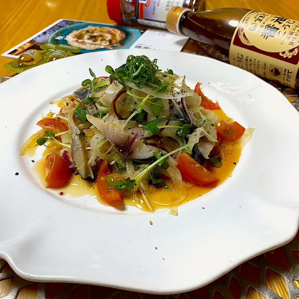 あんみっちゃんさんの料理 目先を変えて♬玉ねぎとしめ鯖のサラダ|sakurakoさん