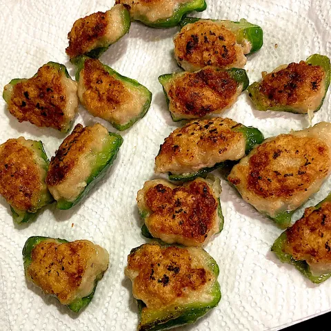 「高知県産ピーマン」を使ってみたSnapdishの料理・レシピ写真:ピーマンの肉詰め