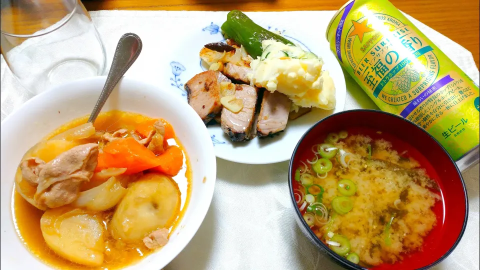 4/15の夕食
ひとりご飯
お家飲み✨🍻🎶|卯月さん
