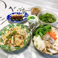 grandmaの晩ごはん☆ 昨日、筍をもらったから今夜は春のばら寿司…ふきのとう、茗荷、桜の花の酢漬け…筍とツクシで…|kaoriさん