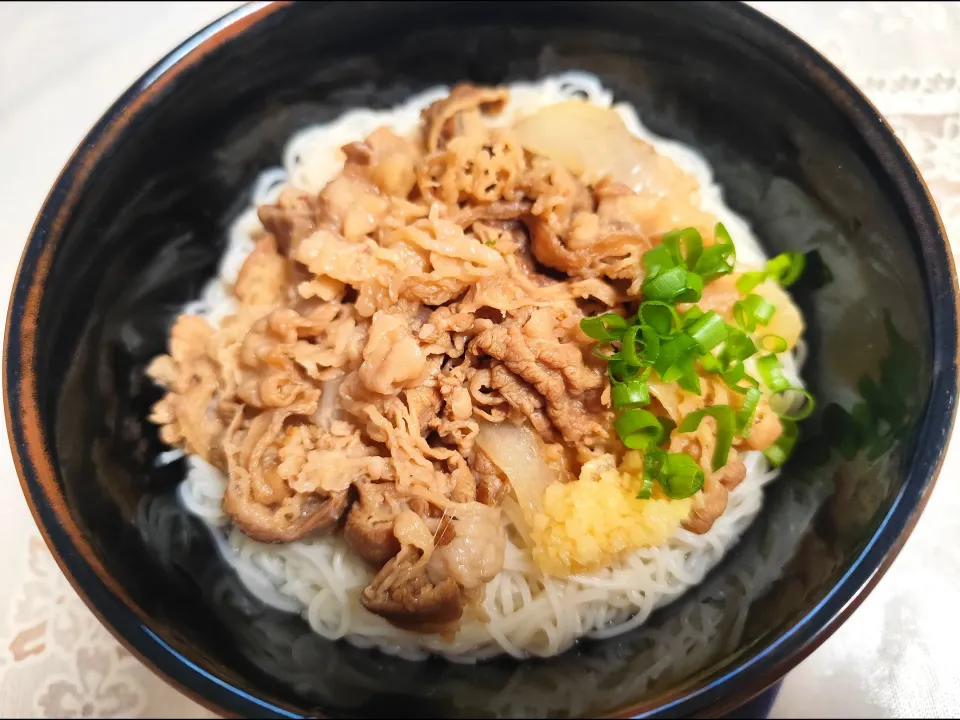牛丼の具で混ぜ素麺|m.rafuさん