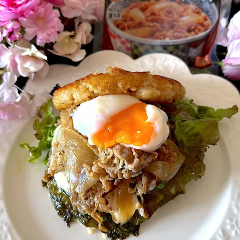 「冷凍牛丼の具」を使ってみたSnapdishの料理・レシピ写真:ライス牛丼バーガー✨