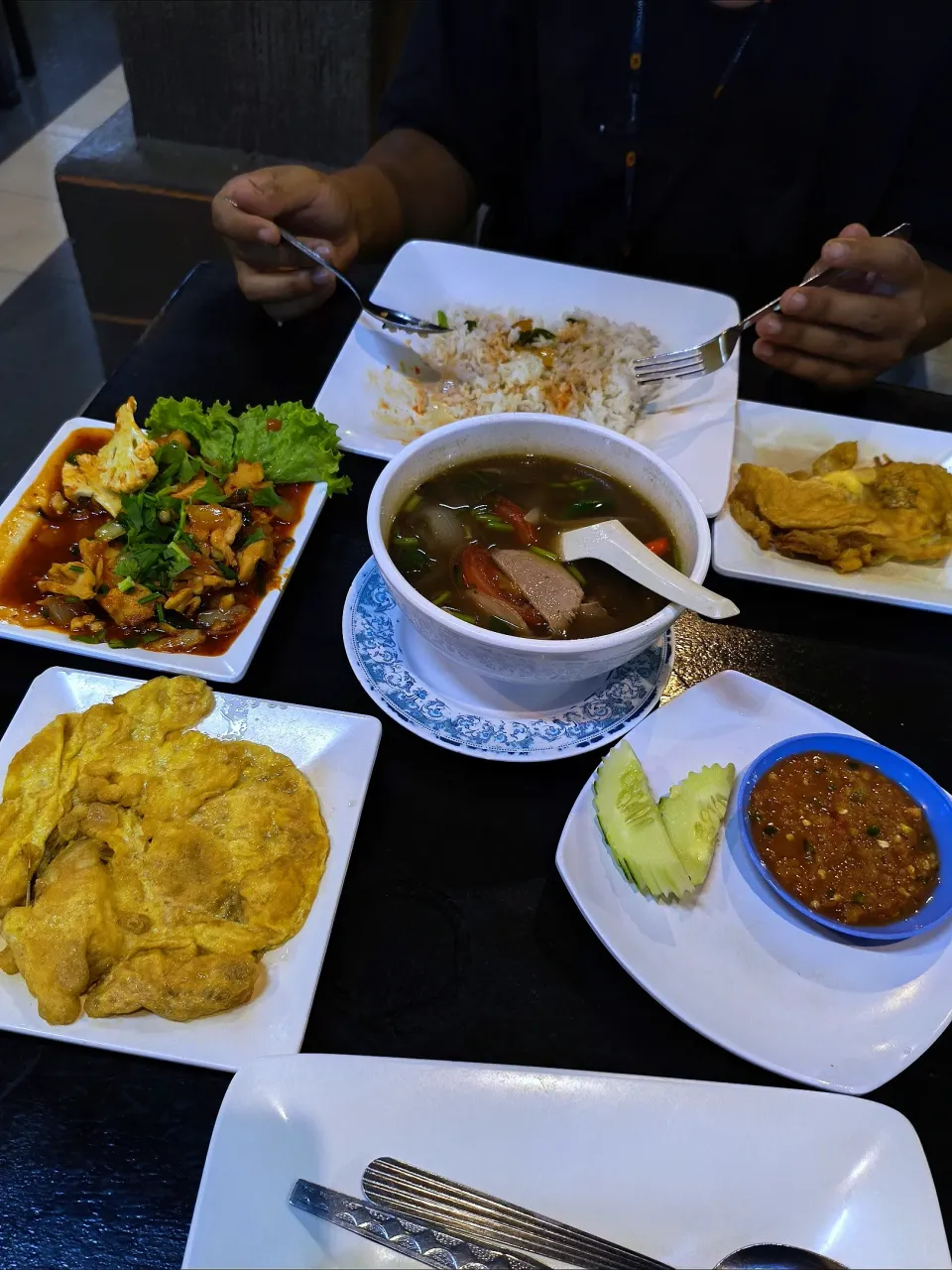 dinner time|DarrlyingAdamAbdMalekさん