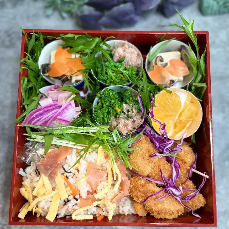 紙コップ活用のお花見弁当|らぴすらずり(らぴ)さん