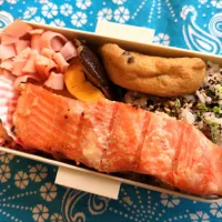 鮭の西京焼　煮物弁当|まゆみさん