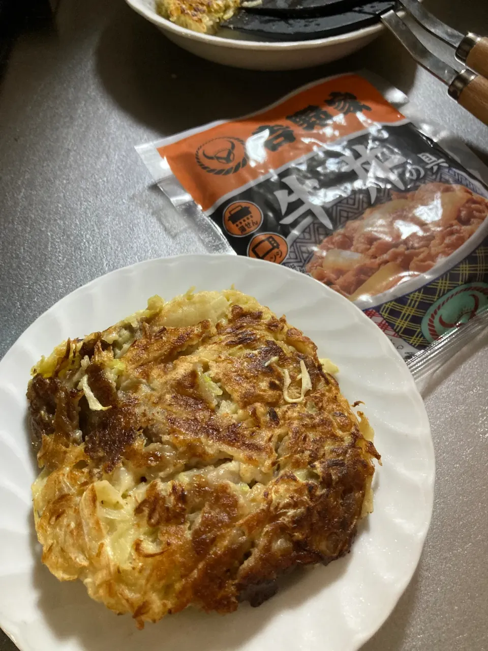 牛丼の具でお好み焼き|まきてふぅさん