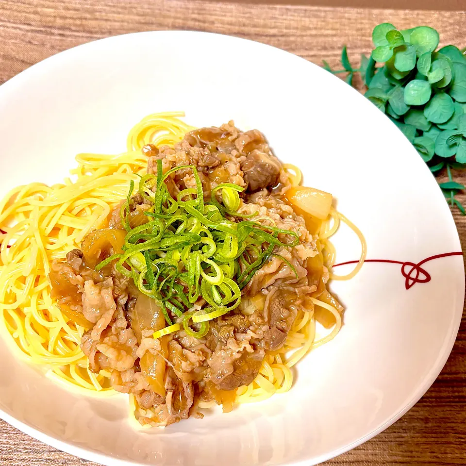 吉野家「冷凍牛丼の具」パスタ🍝|あっちいさん