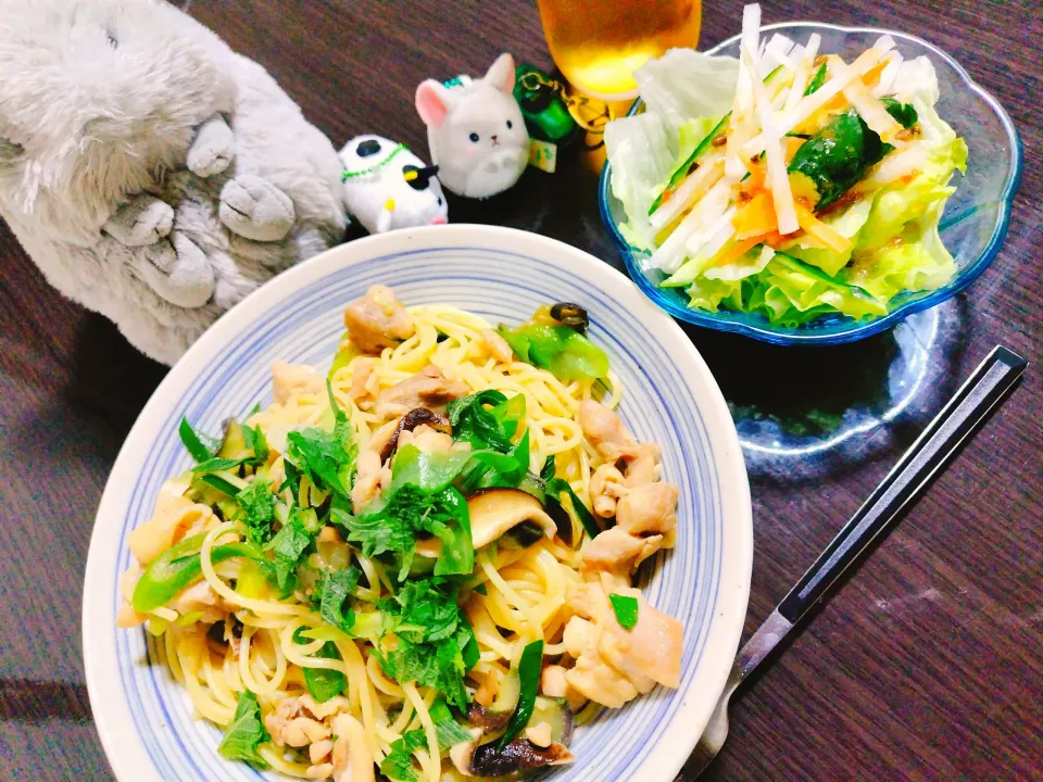 ネギと茄子のバター醤油パスタ、ミックス野菜サラダ|サトリさん