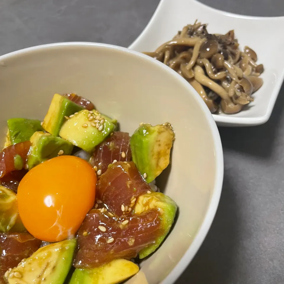 アボカドまぐろポケ丼|くるみさん