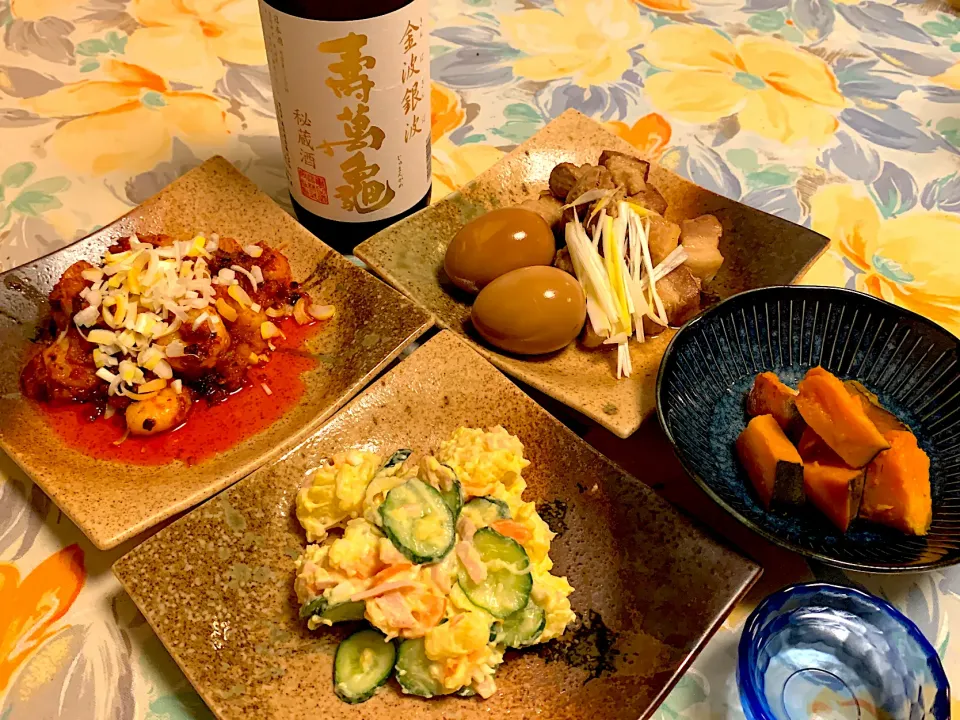 相撲部屋料理もどき　豚の角煮、ピリ辛エビチリ、ポテトサラダ。テレビで紹介された相撲部屋料理を再現。|カウボーイさん