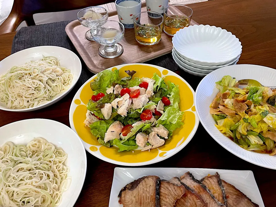 今年初めて暑さを感じた日の素麺メインのお夕飯🌛|みーぬさん