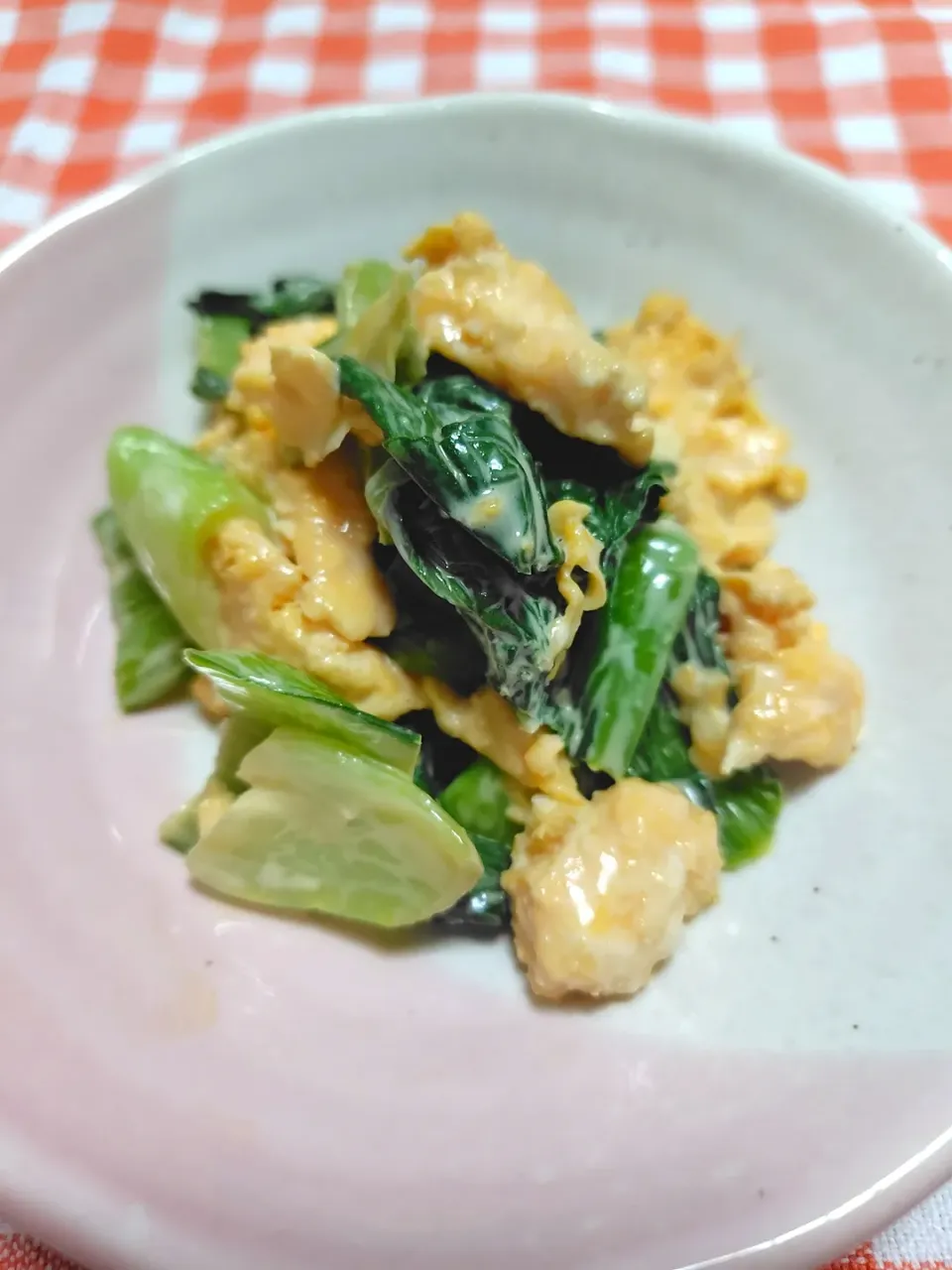 チンゲン菜と炒り卵のサラダ|藤さんちのごはんさん