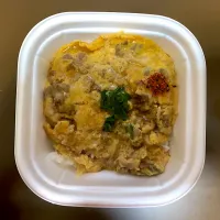 ファミリーマート かつおだしの旨味 牛たまごとじ丼|ばーさんさん
