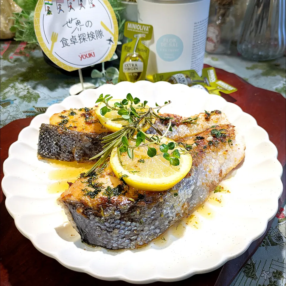 🌏『世界の食卓探検隊』🇮🇹イタリア料理
【🇮🇹鮭のハーブバターソテー】|ayaさん