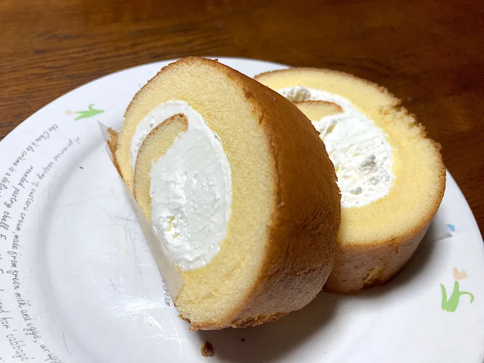ロールケーキ|はっちぃさん