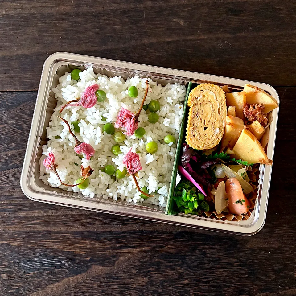 うすいえんどう豆ご飯弁当|mihooobuuさん