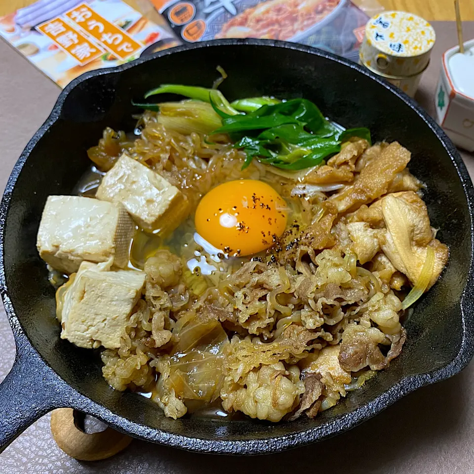 冷凍牛丼からのグリルパンで牛すき鍋|sakurakoさん