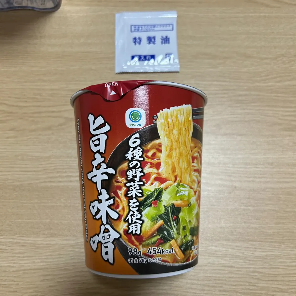 旨辛味噌カップラーメン(夜)|＾＾さん