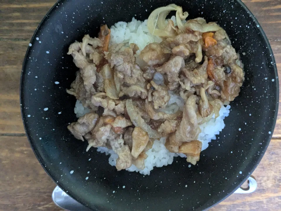 焼き肉丼|おいはる(矢尾春香)さん