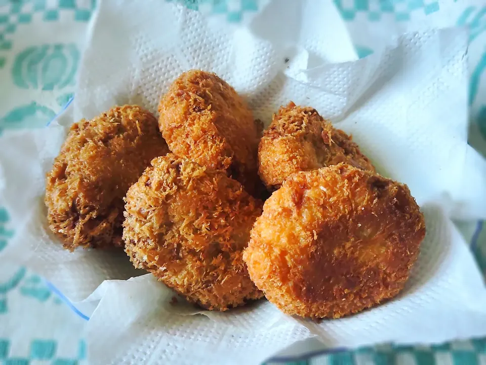 メンチカツ|アリーナ香貫くんさん