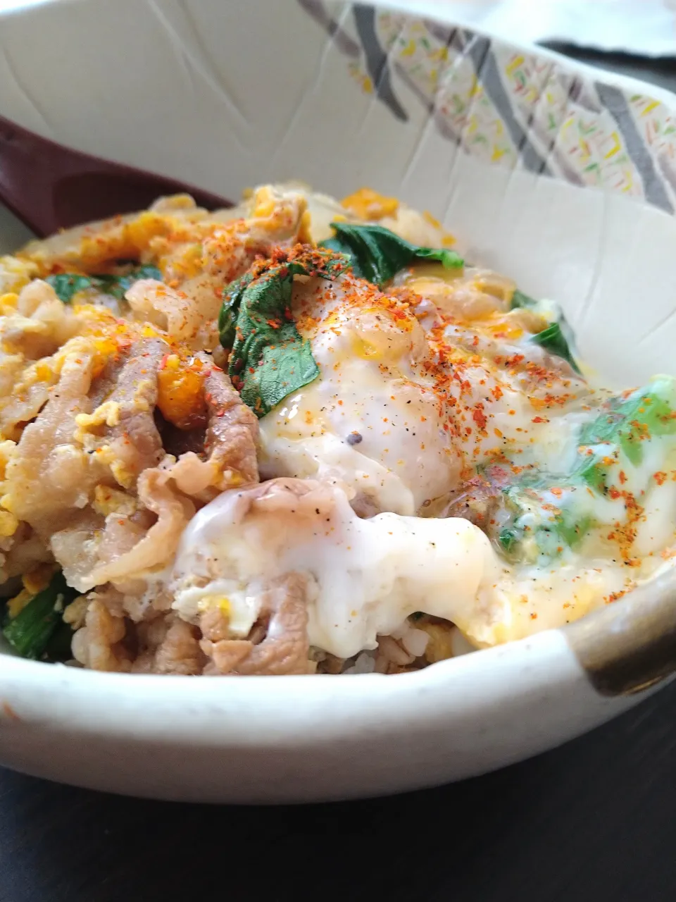 牛丼の具で親子丼風の他人丼🍚|とだともさん