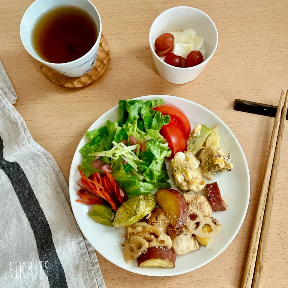 ringonamaさんの料理 さつまいもと鶏肉の甘酢炒め🍁|FIKA789さん