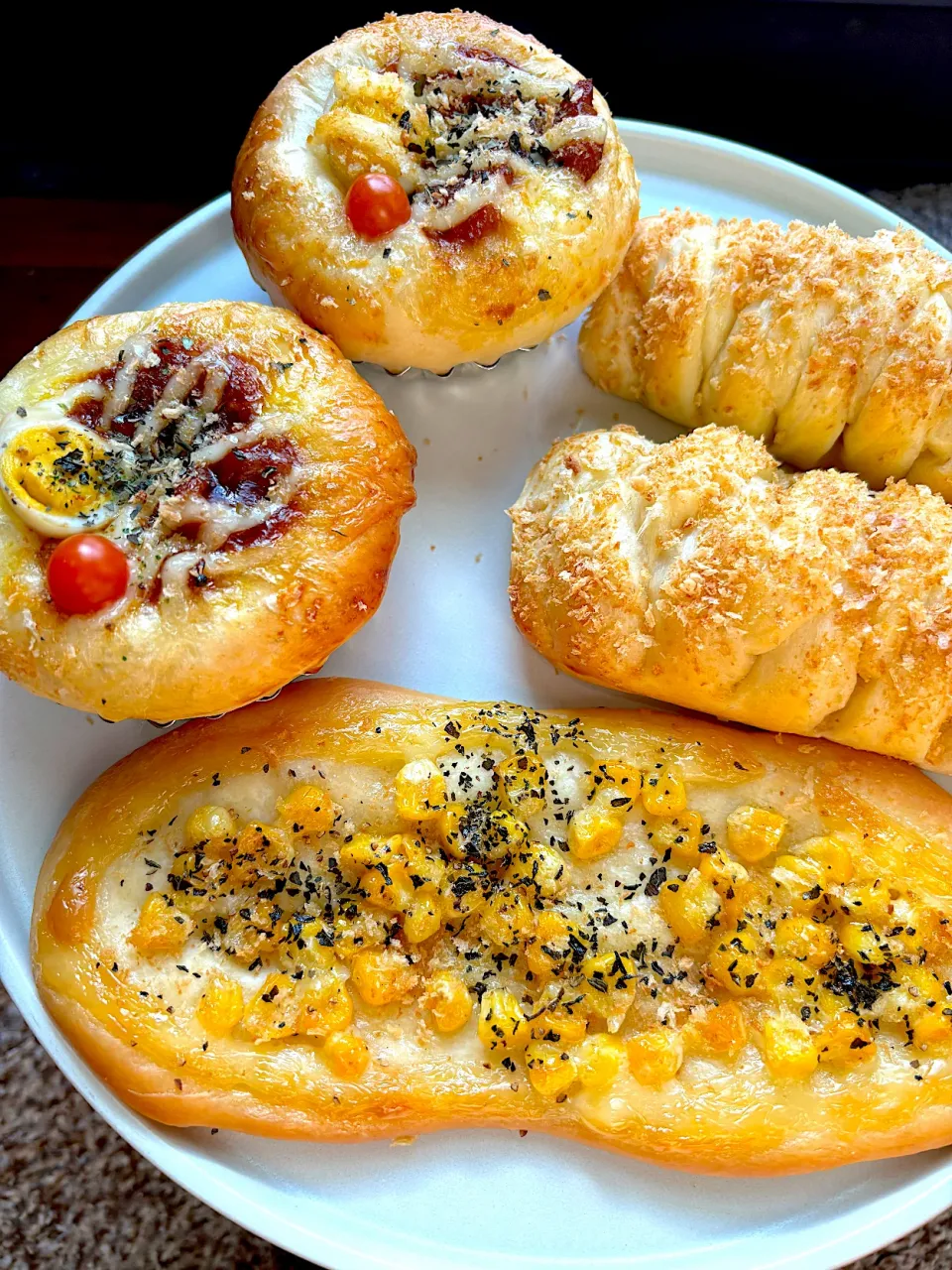 ウィンナーパン　コーンまよパン　てりまよパン|みゆぞうさん