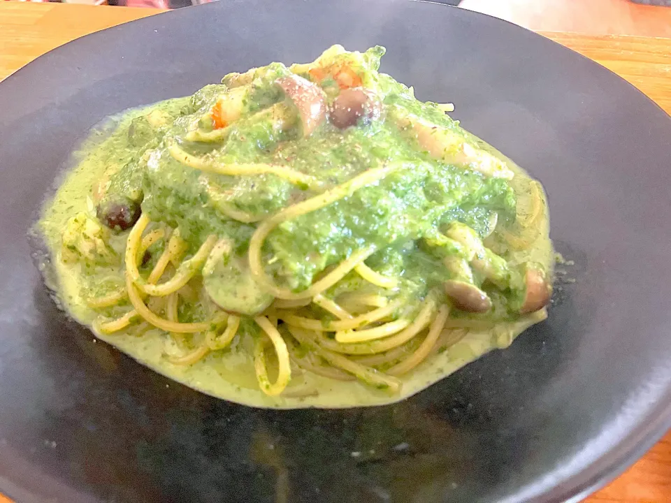 ほうれん草とエビのクリームパスタ|ピンキーさん