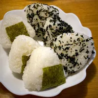 夫のおにぎり🍙弁当| もえさん