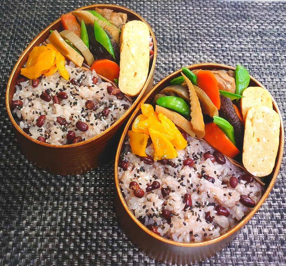 母とムスコのラブラブおソロ♪ムスコが大好きな筑前煮＆お赤飯弁当|からあげビールさん