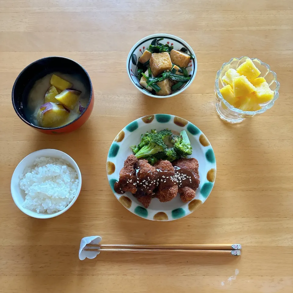 ヒレカツと厚揚げ豆腐とニラの甘辛炒め|ちゃみこさん