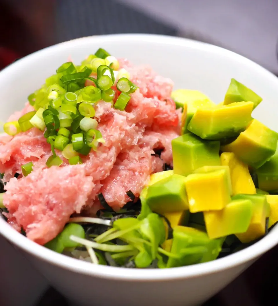 ネギトロアボカド丼🥑|こりちゃんさん