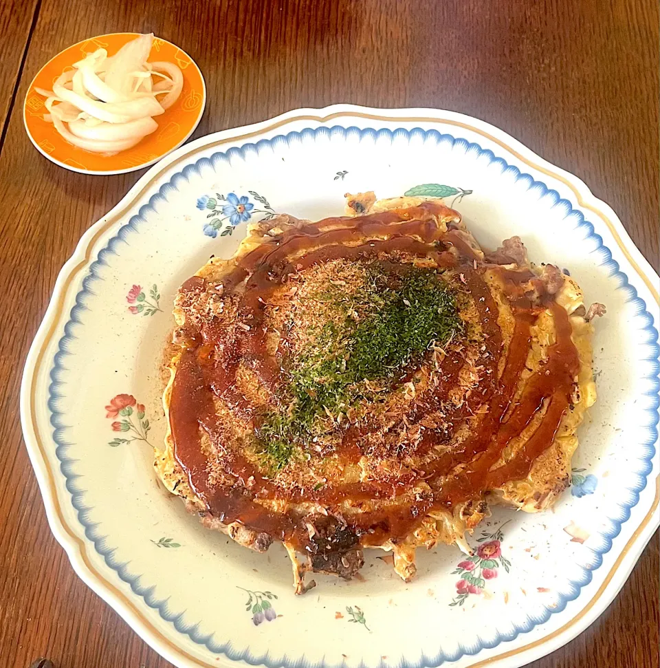 ランチ♯お好み焼き♯新玉ねぎ|小松菜さん