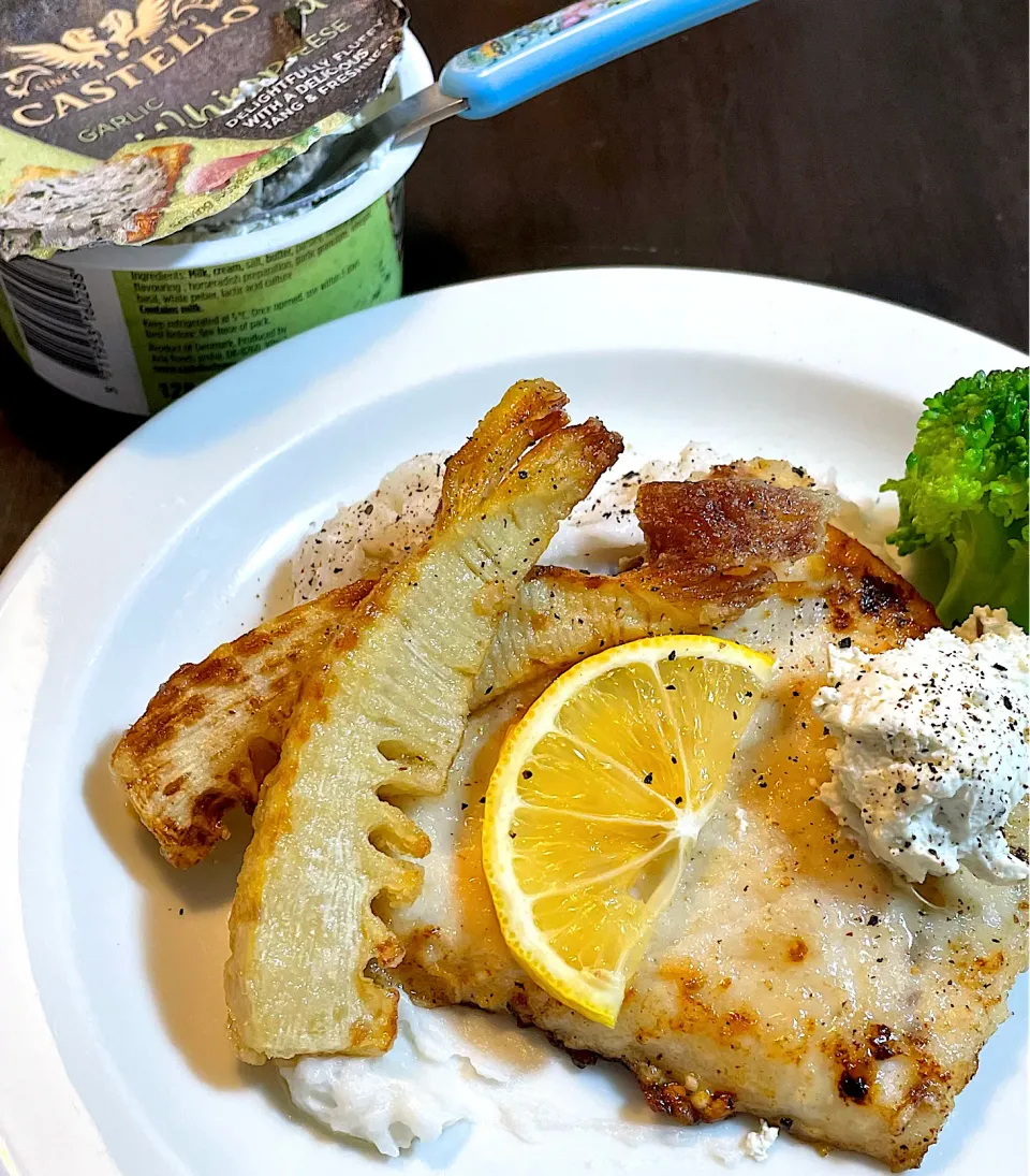 カジキマグロのムニエルとCASTELLO GARLICクリームチーズ|DKさん